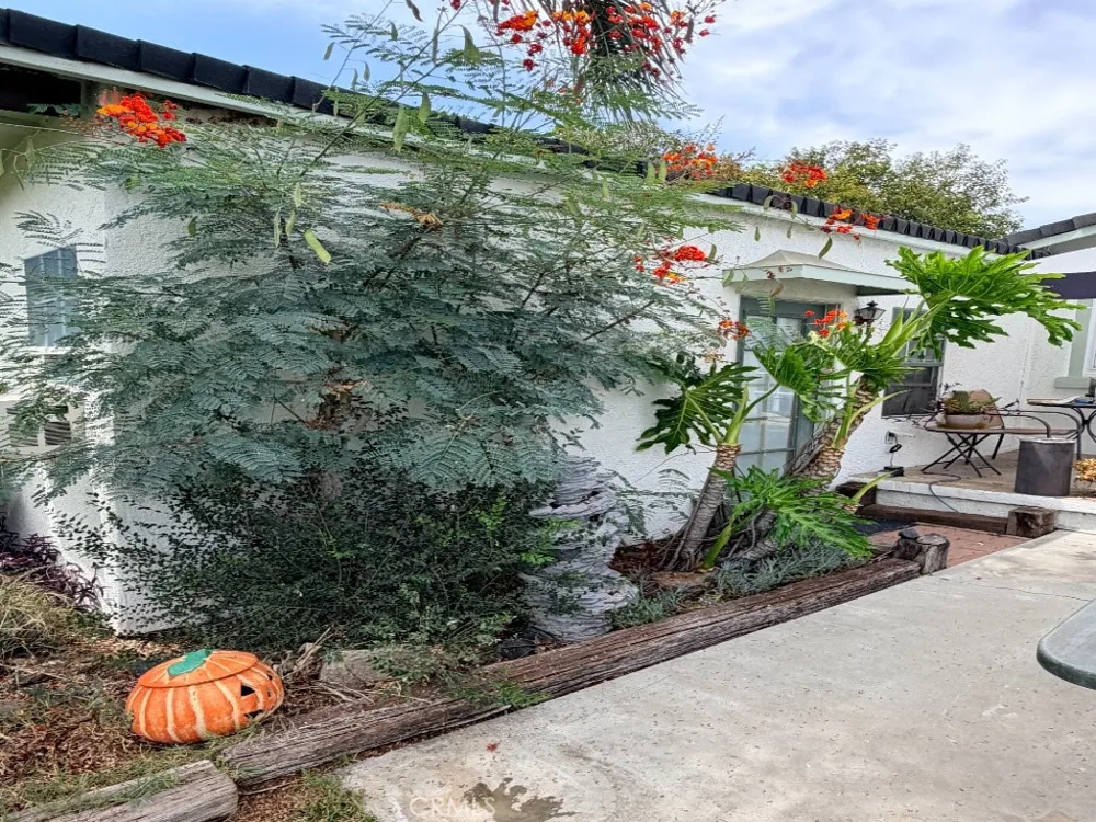 4574 Central Ave Riverside, CA 92506