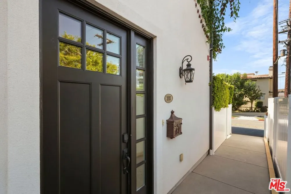 3918 W 242nd Street Torrance, CA 90505