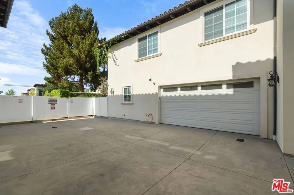 3918 W 242nd Street Torrance, CA 90505