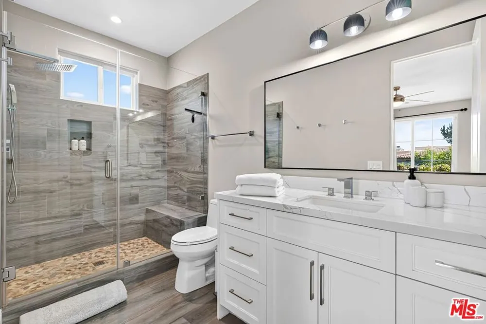 3918 W 242nd Street Torrance, CA 90505