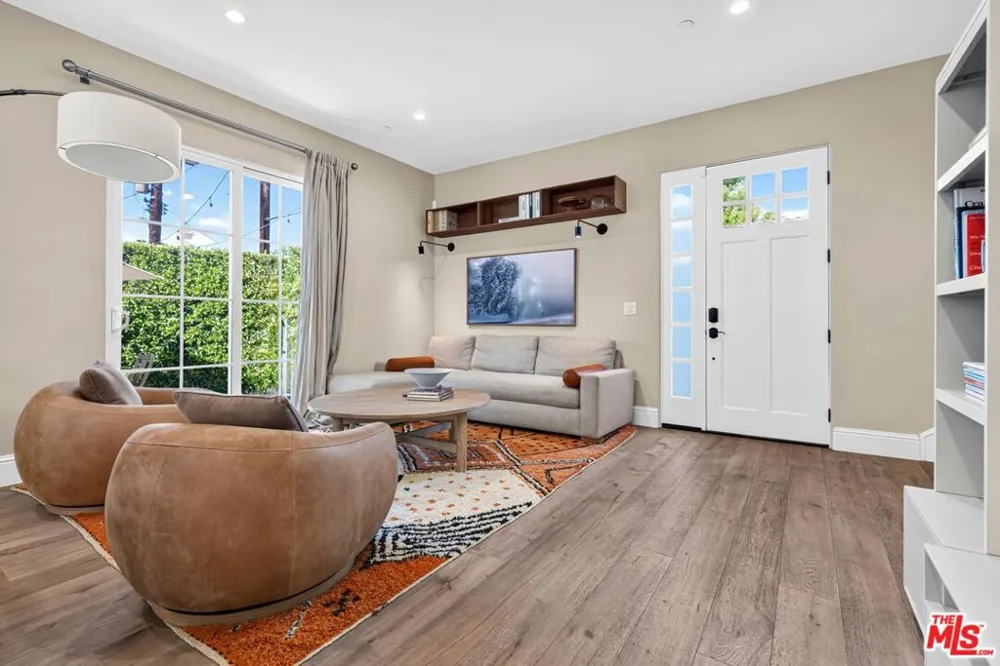 3918 W 242nd Street Torrance, CA 90505