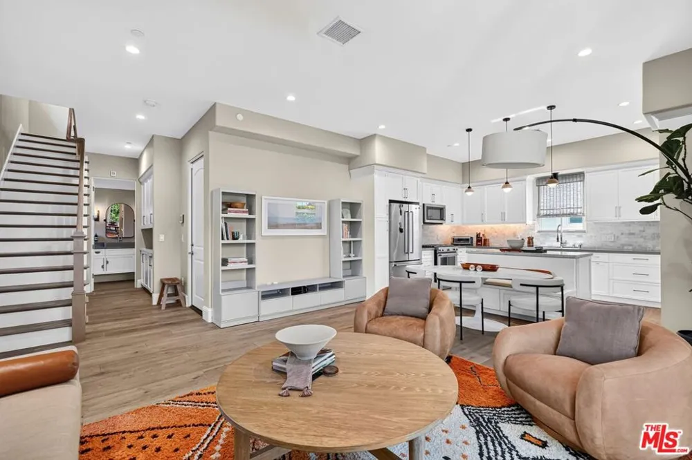 3918 W 242nd Street Torrance, CA 90505