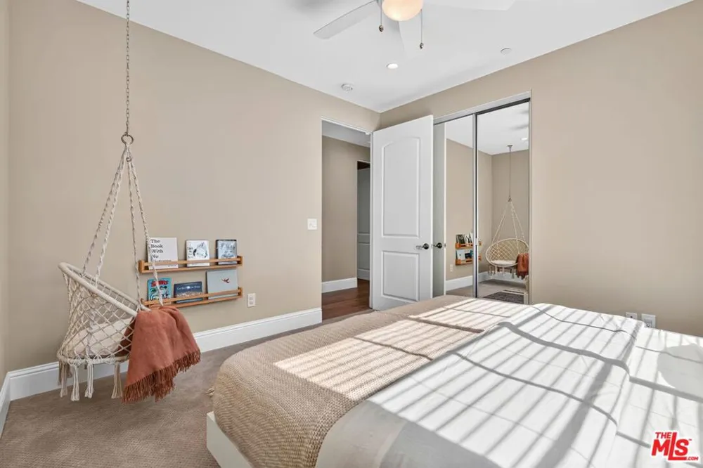 3918 W 242nd Street Torrance, CA 90505