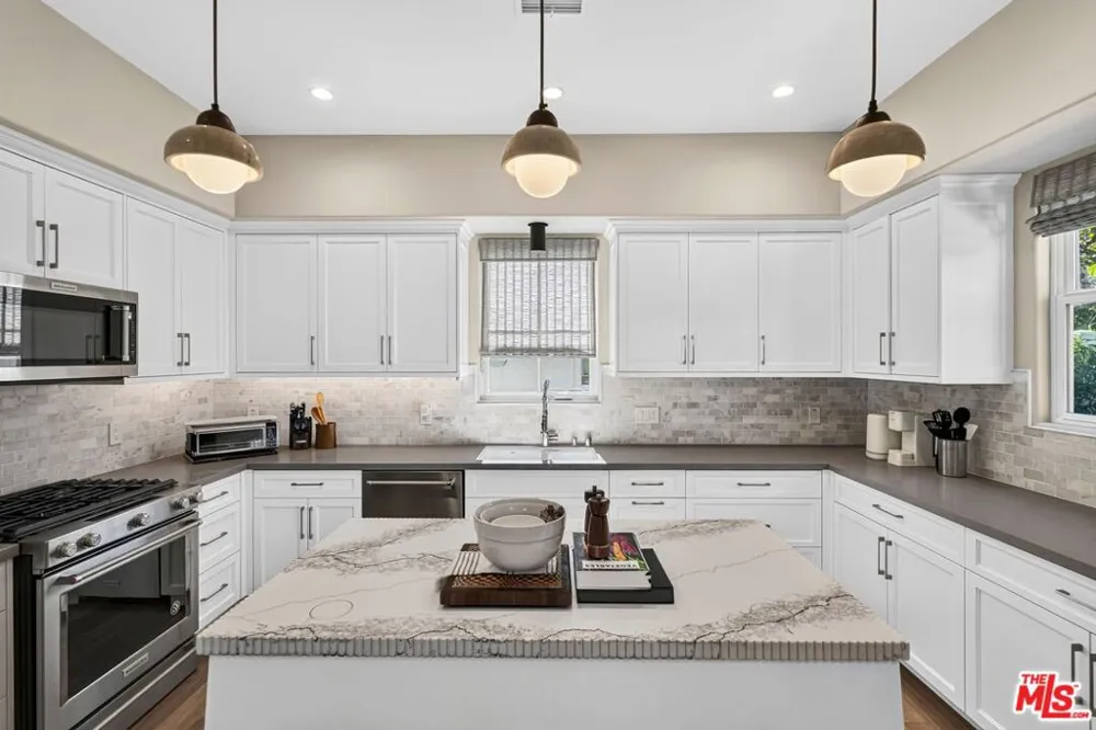 3918 W 242nd Street Torrance, CA 90505