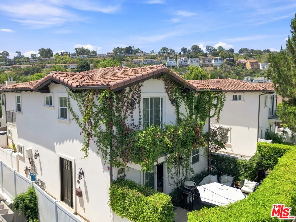 3918 W 242nd Street Torrance, CA 90505