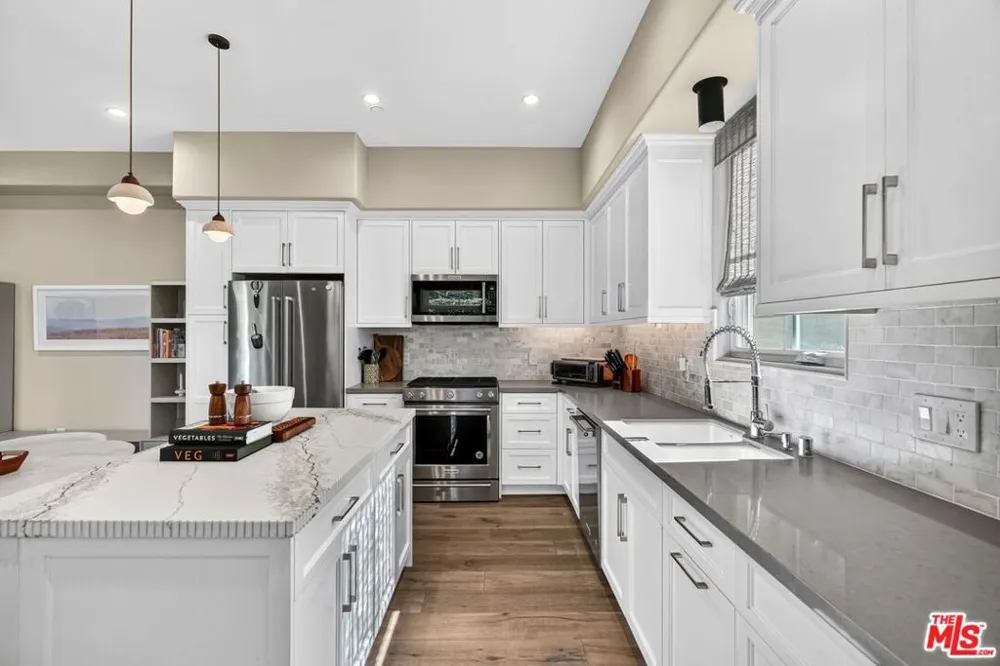 3918 W 242nd Street Torrance, CA 90505
