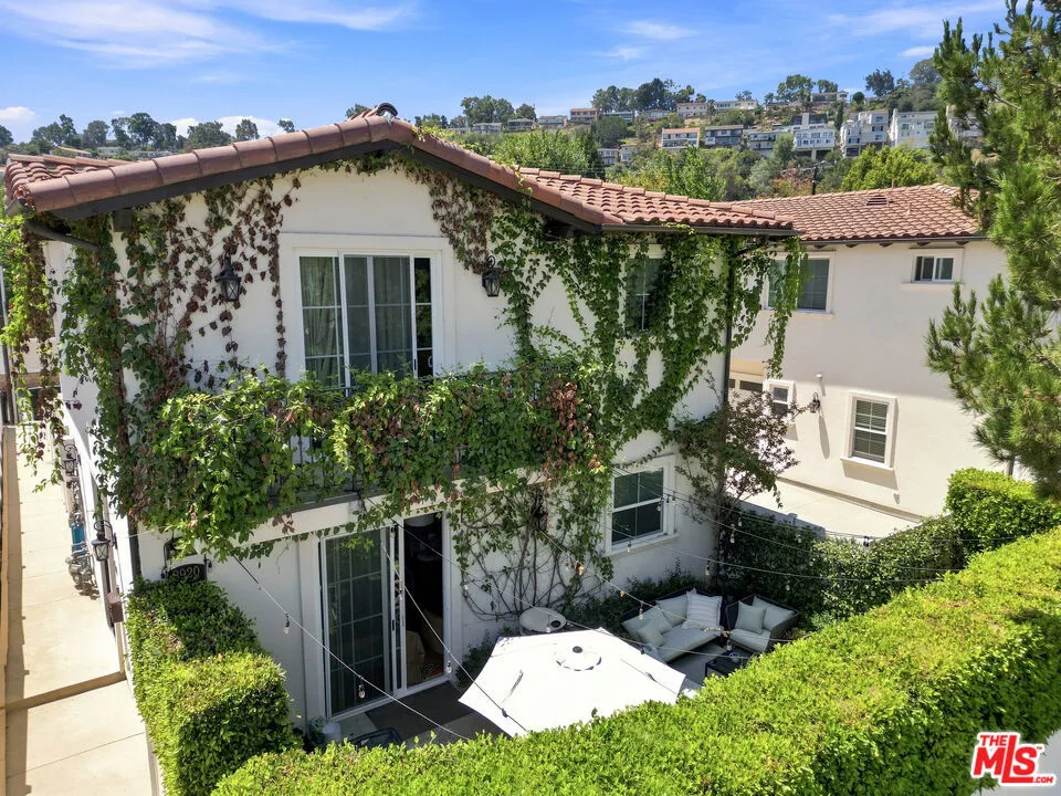 3918 W 242nd Street Torrance, CA 90505