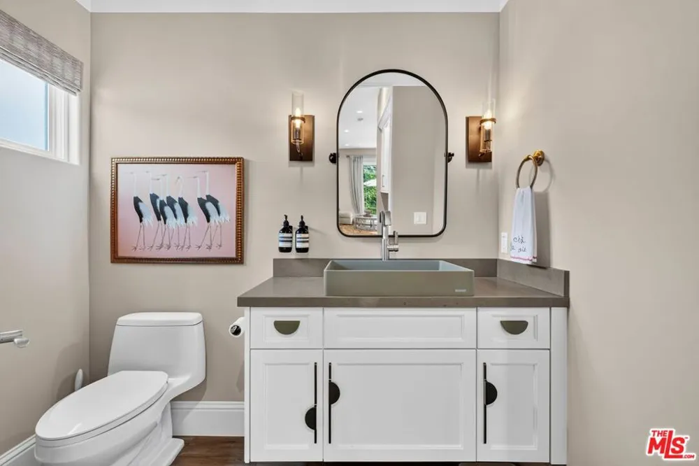 3918 W 242nd Street Torrance, CA 90505
