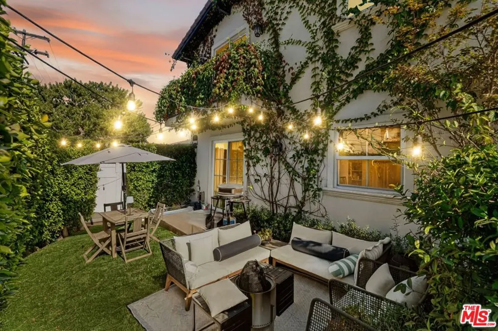 3918 W 242nd Street Torrance, CA 90505