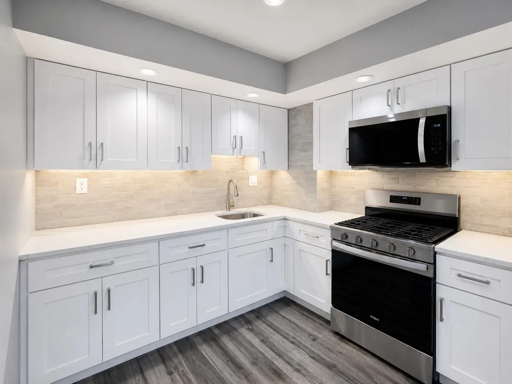 105 WEST 39TH ST Bayonne, NJ 07002