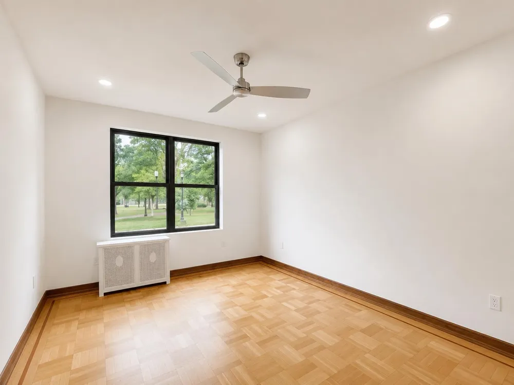 105 WEST 39TH ST Bayonne, NJ 07002