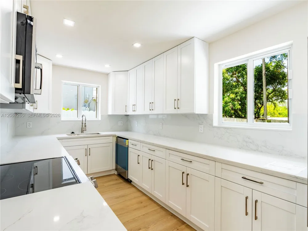 254 SW 4th St Dania Beach, FL 33004