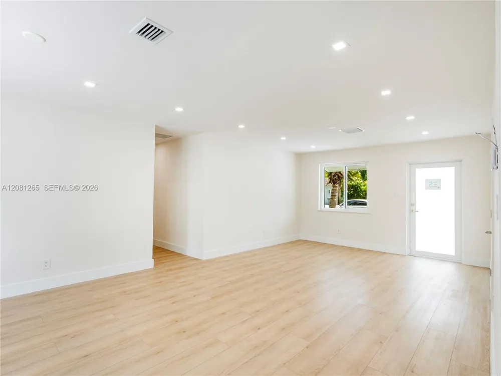 254 SW 4th St Dania Beach, FL 33004