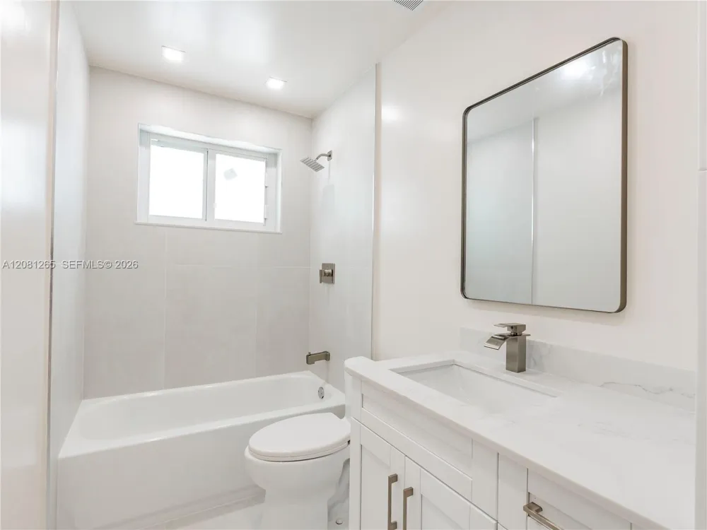 254 SW 4th St Dania Beach, FL 33004