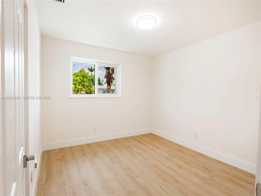 254 SW 4th St Dania Beach, FL 33004
