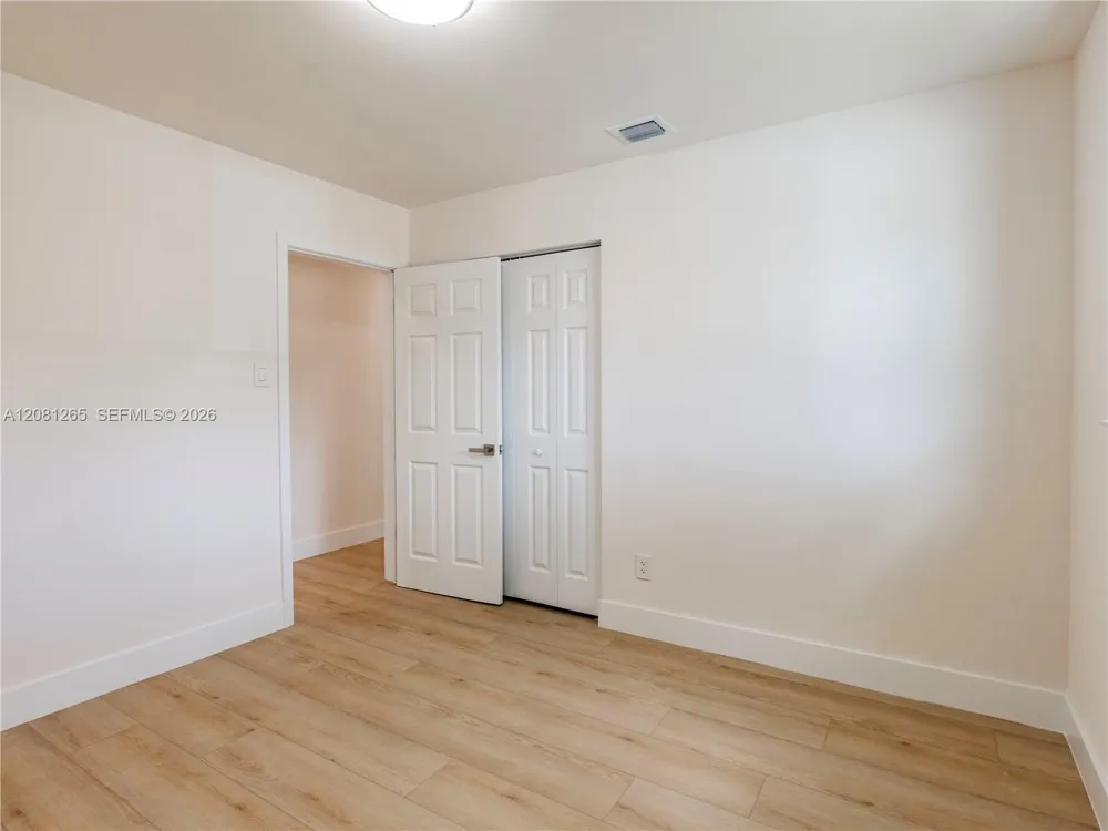 254 SW 4th St Dania Beach, FL 33004