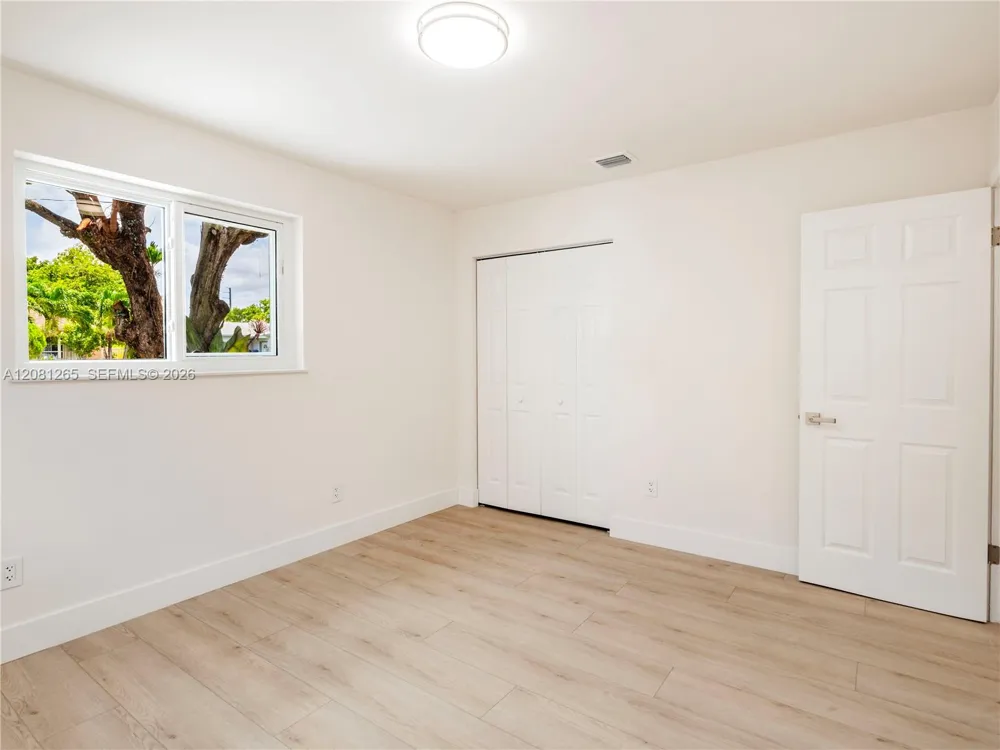 254 SW 4th St Dania Beach, FL 33004