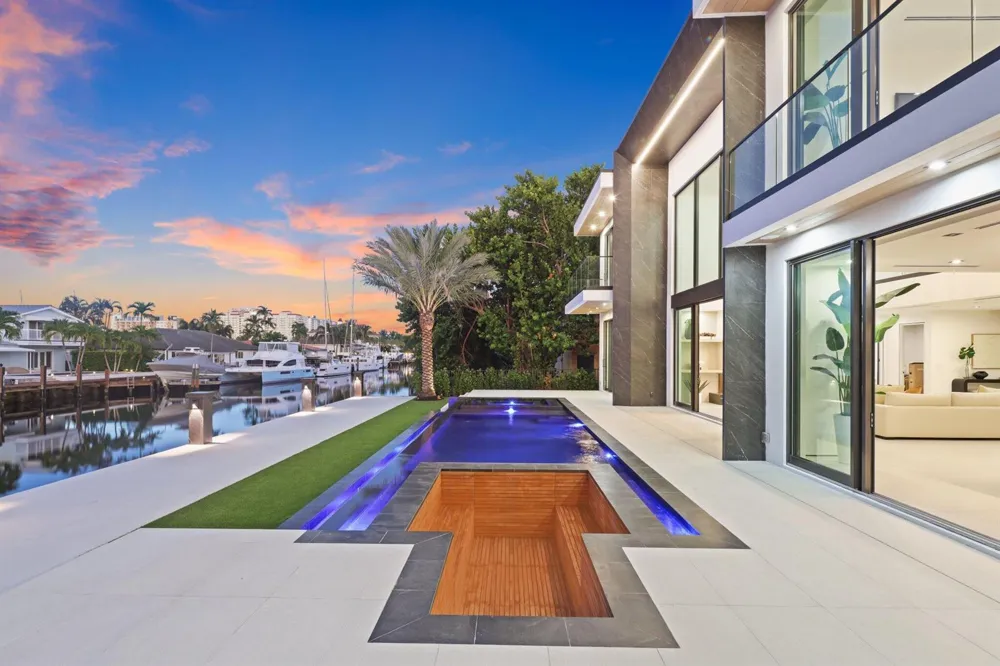 2825 NE 27TH STREET Fort Lauderdale, FL 33306