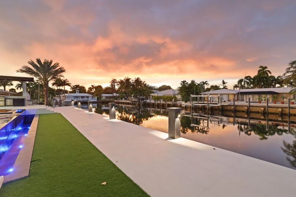 2825 NE 27TH STREET Fort Lauderdale, FL 33306