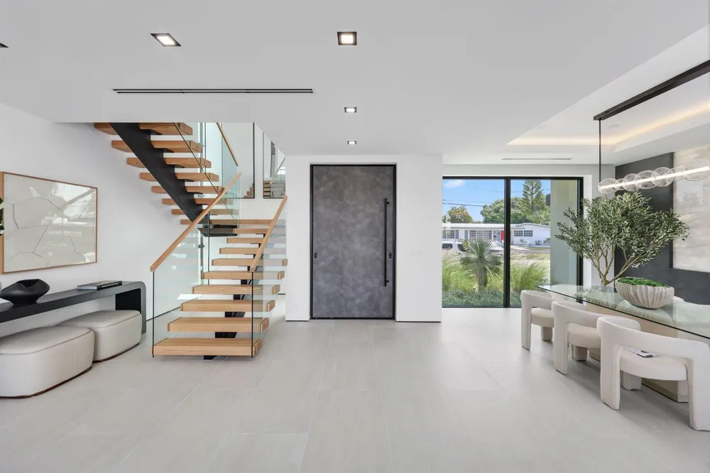 2825 NE 27TH STREET Fort Lauderdale, FL 33306