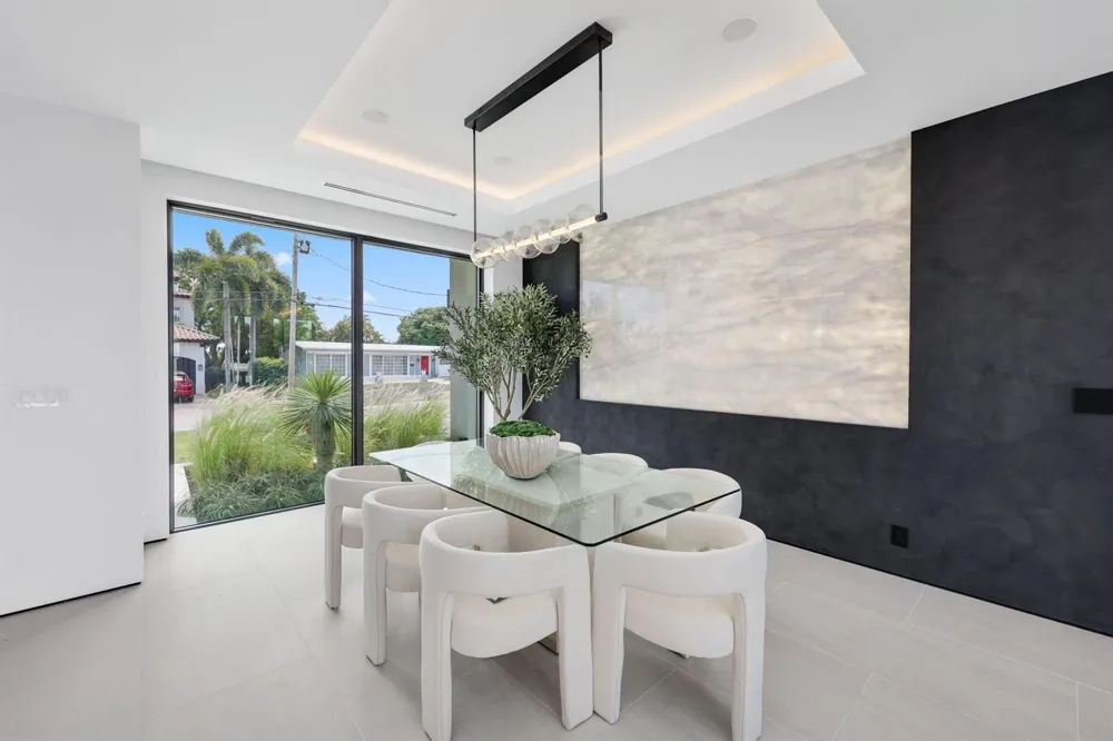 2825 NE 27TH STREET Fort Lauderdale, FL 33306