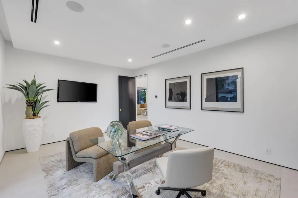 2825 NE 27TH STREET Fort Lauderdale, FL 33306