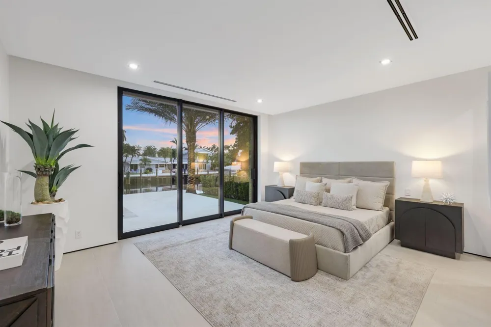 2825 NE 27TH STREET Fort Lauderdale, FL 33306