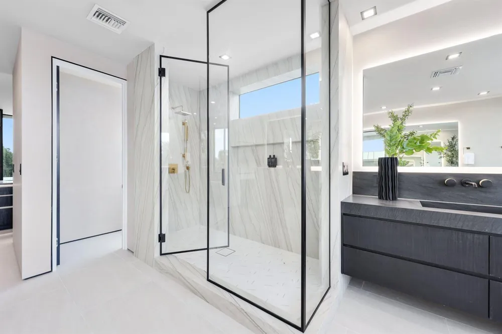 2825 NE 27TH STREET Fort Lauderdale, FL 33306