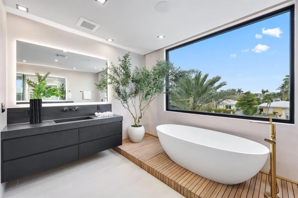 2825 NE 27TH STREET Fort Lauderdale, FL 33306