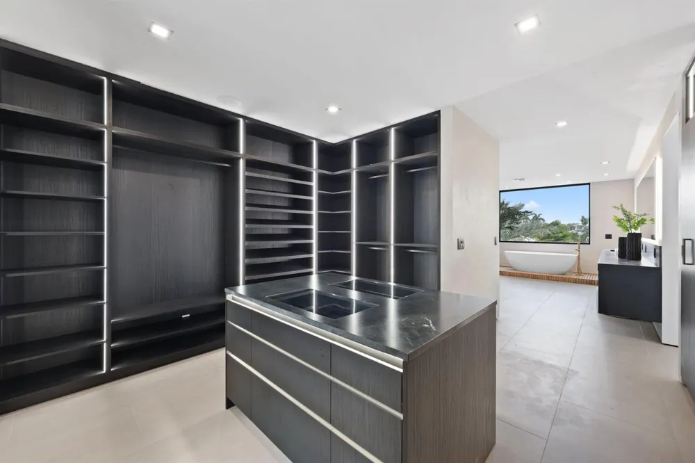 2825 NE 27TH STREET Fort Lauderdale, FL 33306