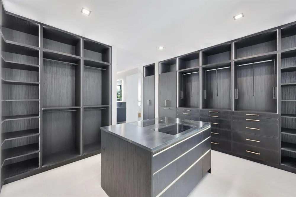 2825 NE 27TH STREET Fort Lauderdale, FL 33306