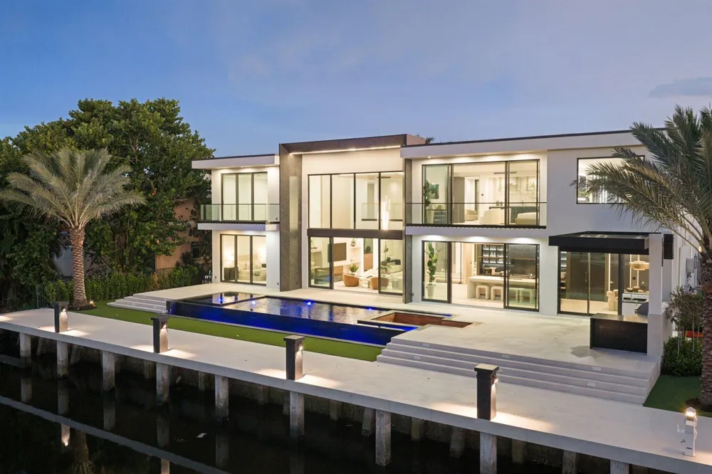 2825 NE 27TH STREET Fort Lauderdale, FL 33306