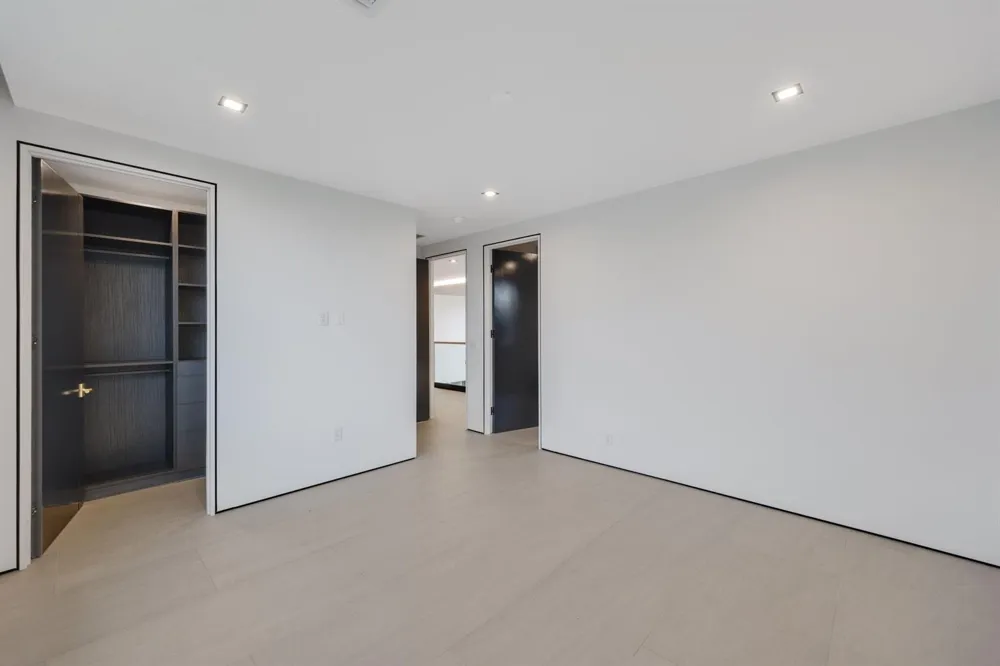 2825 NE 27TH STREET Fort Lauderdale, FL 33306
