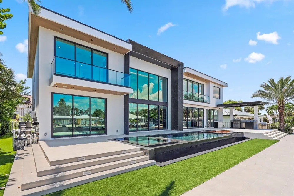 2825 NE 27TH STREET Fort Lauderdale, FL 33306