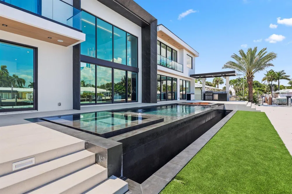 2825 NE 27TH STREET Fort Lauderdale, FL 33306