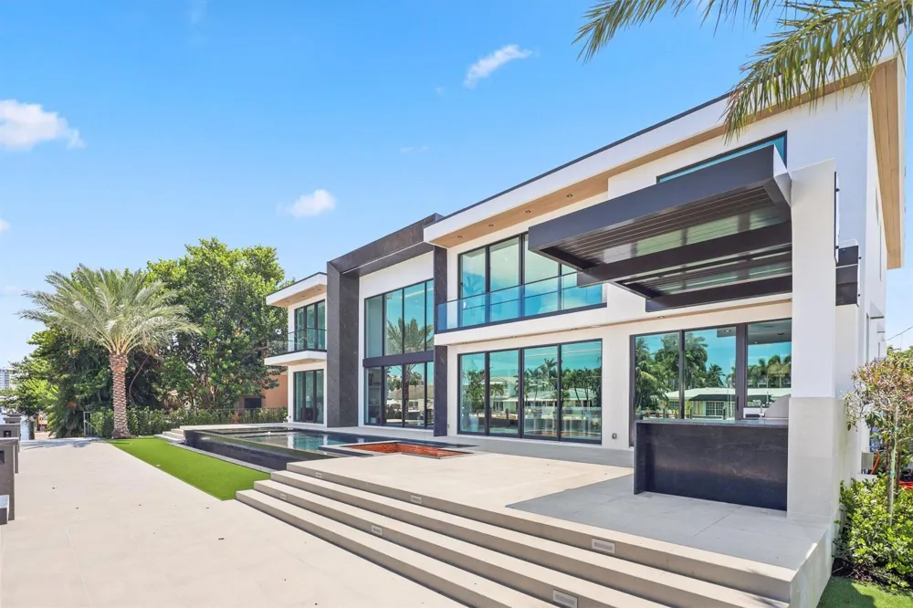 2825 NE 27TH STREET Fort Lauderdale, FL 33306
