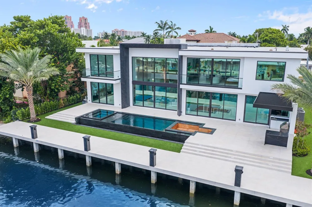 2825 NE 27TH STREET Fort Lauderdale, FL 33306