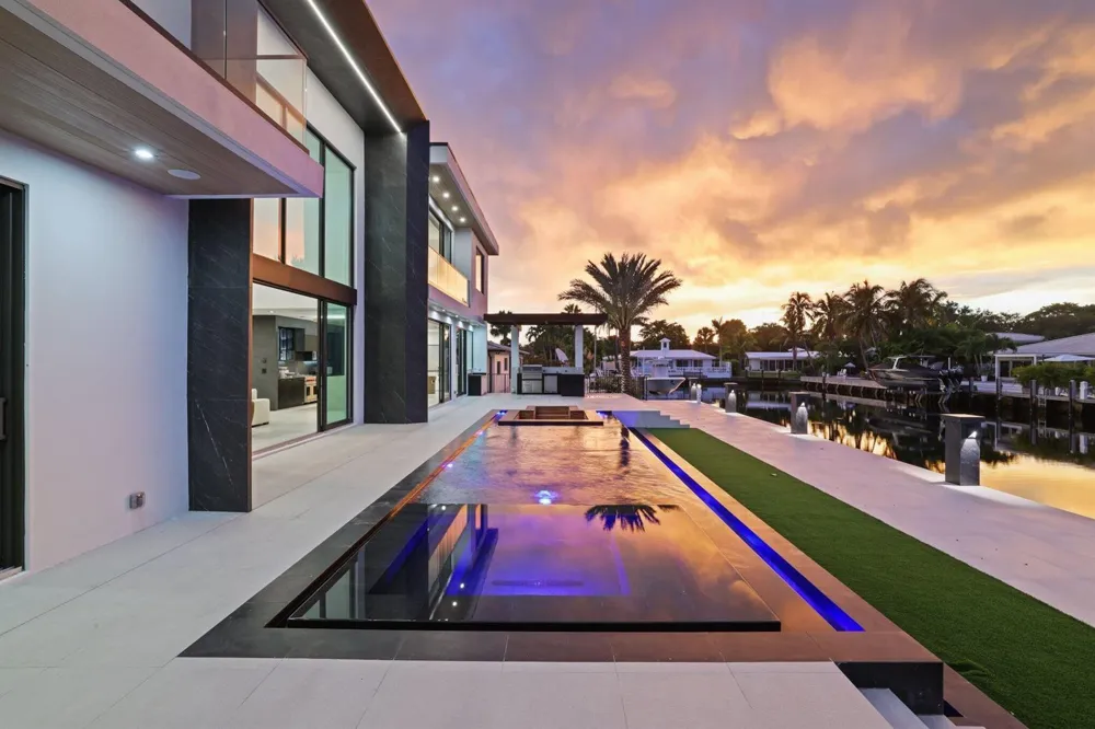 2825 NE 27TH STREET Fort Lauderdale, FL 33306