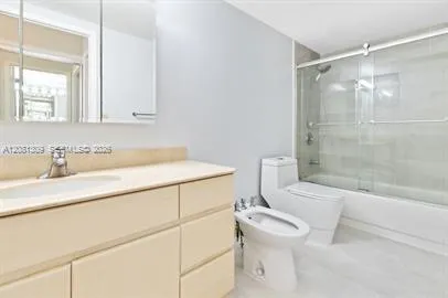 2500 Parkview Dr #1216 Hallandale Beach, FL 33009