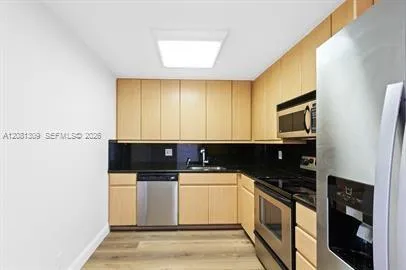 2500 Parkview Dr #1216 Hallandale Beach, FL 33009