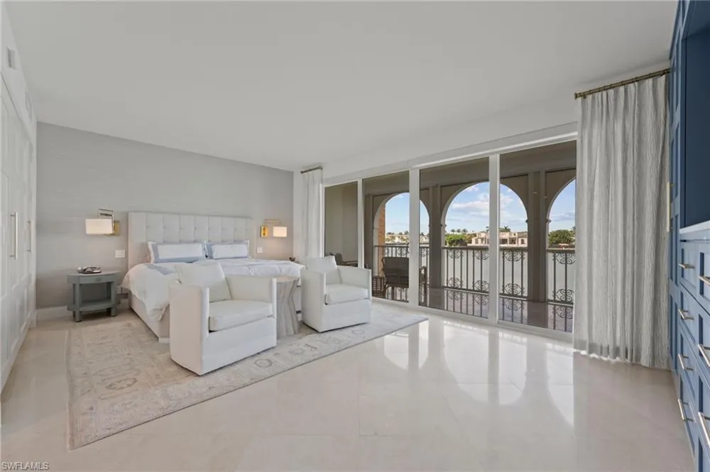 4000 GULF SHORE BOULEVARD #1500 Naples, FL 34103