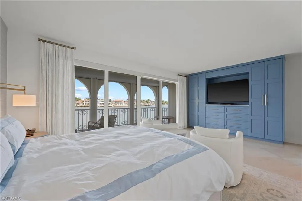 4000 GULF SHORE BOULEVARD #1500 Naples, FL 34103