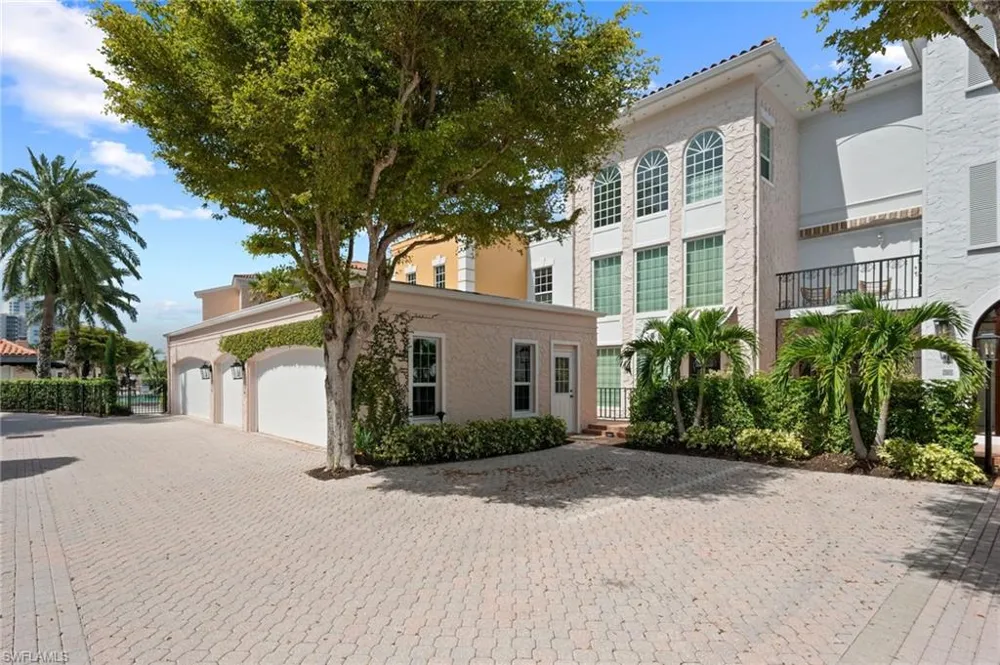4000 GULF SHORE BOULEVARD #1500 Naples, FL 34103