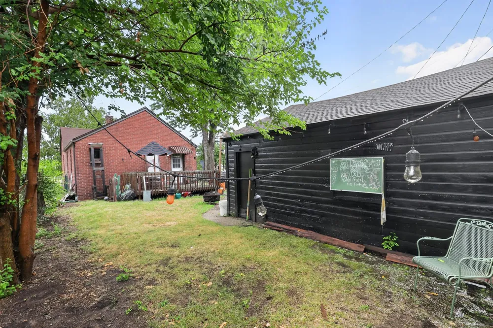 29 Florence Street Clawson City, MI 48017