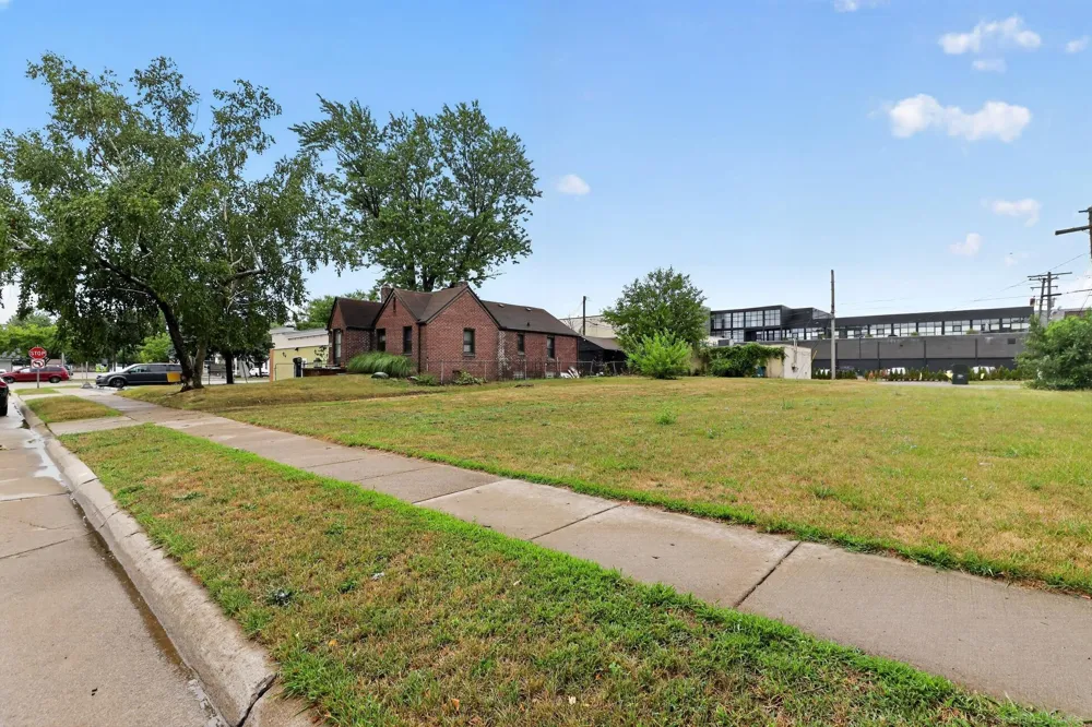 29 Florence Street Clawson City, MI 48017