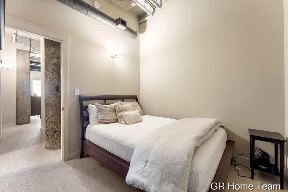 105 W Danaher Street #201 Ludington City, MI 49431