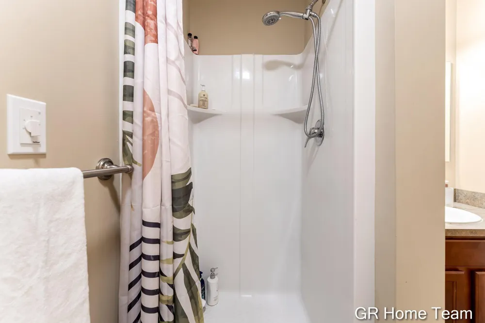 105 W Danaher Street #201 Ludington City, MI 49431