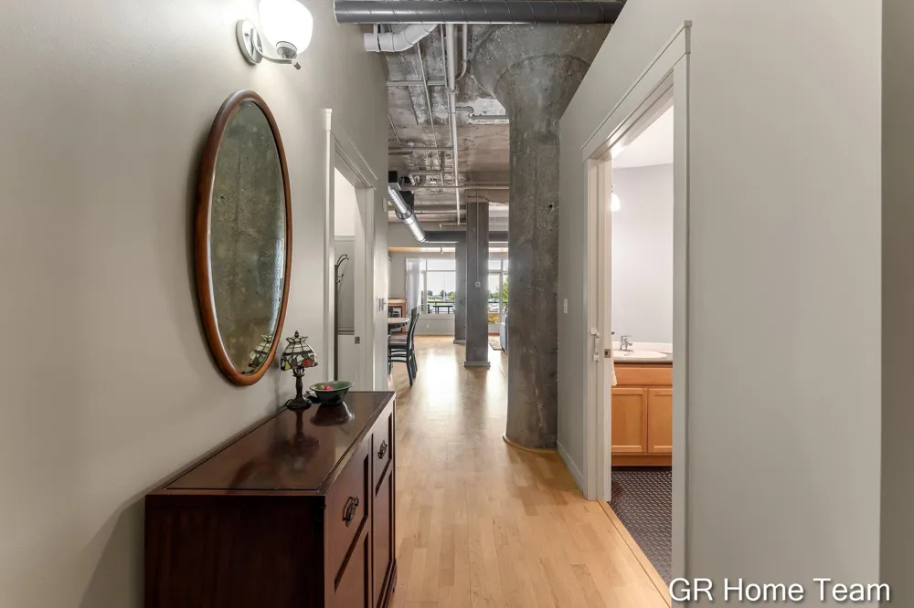 105 W Danaher Street #201 Ludington City, MI 49431