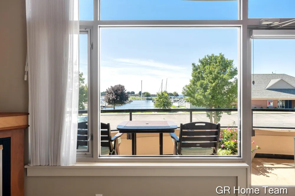 105 W Danaher Street #201 Ludington City, MI 49431