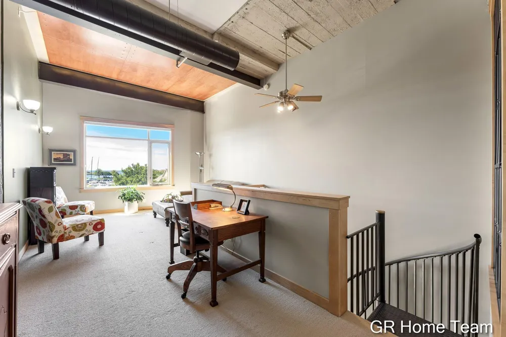 105 W Danaher Street #201 Ludington City, MI 49431